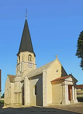 XIIe et XVIe, clocher du XVIIIe&nbsp;siècle.