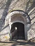 porche de l'église Saint-Vérain