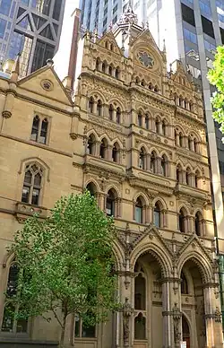 L'ancienne bourse des valeurs de Collins Street, à Melbourne, a été conçue dans le style gothique vénitien par l'architecte William Pitt&nbsp;(en).