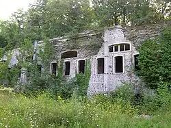 La façade.