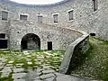 La cour intérieure.