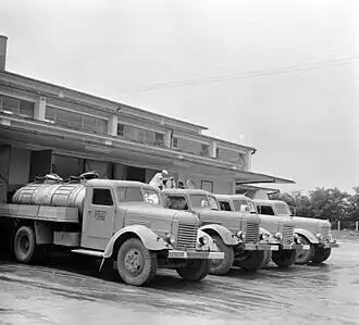 Camions-citernes roumains SR-101.