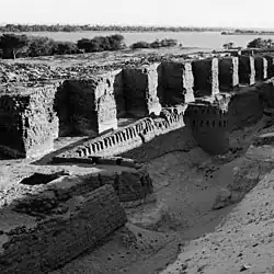 Forteresse de Buhen, du Moyen Empire, reconstruite sous le Nouvel Empire (environ 1200 av. J.-C.).