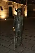 La statue le soir