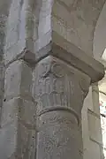 Végétaux stylisés avec crossettes.
