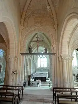 Nef et poutre de gloire