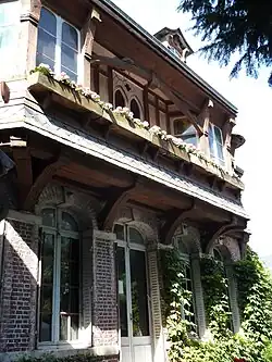 Façade.