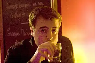 Dans une brasserie