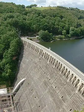 Barrage de Sarrans.