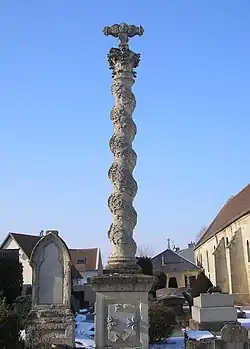 La croix du cimetière du XVIIIe&nbsp;siècle.