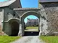 Le portail d'entrée.