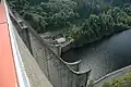 La chute du barrage de Grandval mesure 73&nbsp;m. La capacité de retenue du barrage est de 270 millions de m³, 2014
