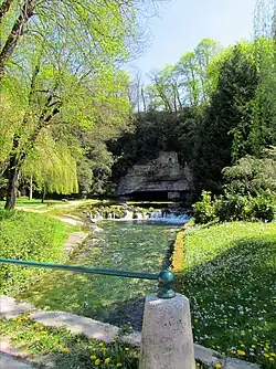Source de la Douix(vue 1).
