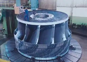 Tour vertical (usinage d’une turbine hydraulique).
