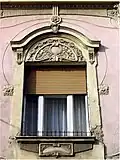 Détail de la façade du 16 rue Bežanijska