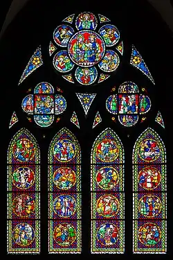 La fenêtre des martyrs, du XIIIe&nbsp;siècle, dans l'aile sud.
