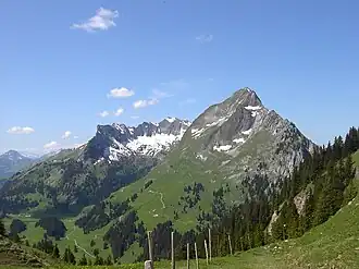 La dent de Brenleire et en arrière-plan le Vanil Noir.