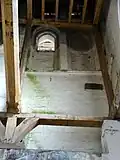 Vue sur le 1er étage du clocher depuis le nord.