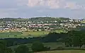 Freudenburg, ruines du château avec à droite l'église.
