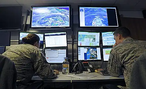 Météorologues militaires américains en 2016.