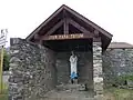 Statue de la Vierge à l'enfant