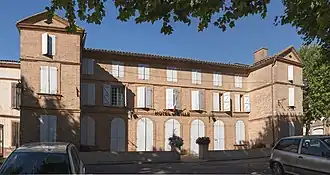 L'hôtel de ville.