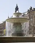 Détail : fontaine.