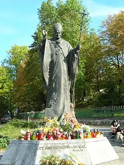 Monument Jean-Paul II au mont Sainte-Anne