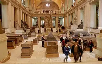 Vue de l'atrium du musée.