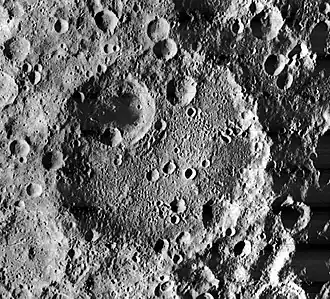 Image illustrative de l'article Gagarine (cratère)