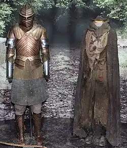Des armures fonctionnelles, telle celle portée par Brienne de Torth (à gauche), sont fabriquées pour la série.