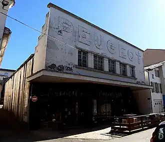 Ancien garage Peugeot au no&nbsp;15