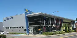 Nouveau garage rénové de Pneus Ratté à Limoilou