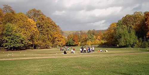 Parc du groupe scolaire Notre-Dame-des-Oiseaux.