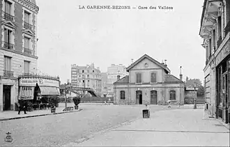 Vers 1900.