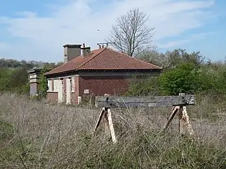 L'un des bâtiments de la gare.