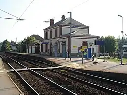 Le bâtiment voyageurs.