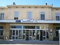 Entrée de la gare.