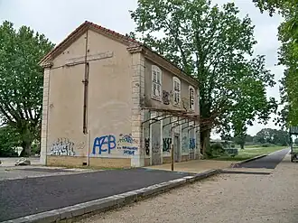 Image illustrative de l’article Gare de Sarrians - Montmirail