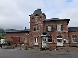 Bâtiment côté cour.