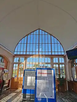 Intérieur.