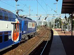 un train stationne a Pontoise