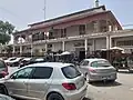 La gare côté rue.