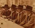 Gars de Pont-Aven au pardon de Toulfoën en 1929 [Vu (magazine)].