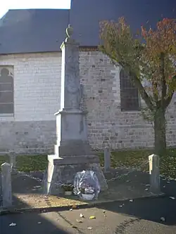 Le monument aux morts.
