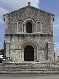 L’église : façade.