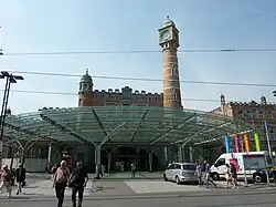 Entrée de la gare.