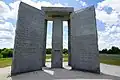 Monument en swahili et espagnol
