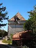 Pigeonnier classé.