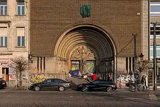 Entrée de l'église en 2019.